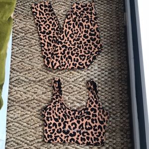 Balance Athletica King Cheetah Set size S